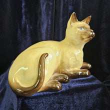 Load image into Gallery viewer, #1559 Beswick Siamese Cat Laying Down Figurine 42503
