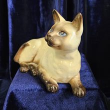 Load image into Gallery viewer, #1559 Beswick Siamese Cat Laying Down Figurine 42503
