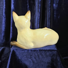 Load image into Gallery viewer, #1559 Beswick Siamese Cat Laying Down Figurine 42503
