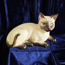 Load image into Gallery viewer, #1559 Beswick Siamese Cat Laying Down Figurine 42503
