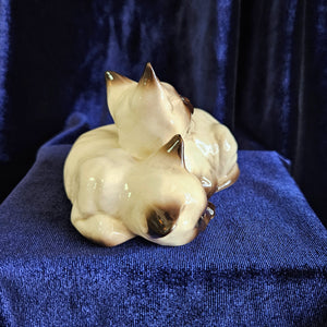 Beswick Siamese Cat Pair Laying Down 42503