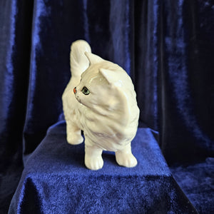 Beswick Persian White Cat Green Eyes Standing 25 08