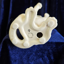 Load image into Gallery viewer, Beswick Persian White Cat Standing 25 08
