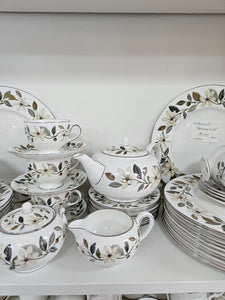 Wedgwood Beaconsfield 62-piece Dinner Ware Set. 42506