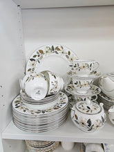 Load image into Gallery viewer, Wedgwood Beaconsfield 62-piece Dinner Ware Set. 42506
