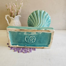 Load image into Gallery viewer, McCoy Teal Cornucopia Planter #2356
