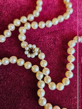 Load image into Gallery viewer, Cultured Pearl Necklace with 9kt Garnet &amp; White Pearl Clasp –42507

