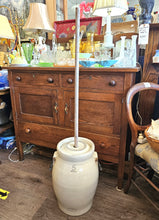 Load image into Gallery viewer, Medalta 5 Gallon Butter Churn with Original Wooden Dasher #42505
