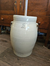 Load image into Gallery viewer, Medalta 5 Gallon Butter Churn with Original Wooden Dasher #42505
