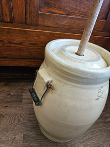 Medalta 5 Gallon Butter Churn with Original Wooden Dasher #42505