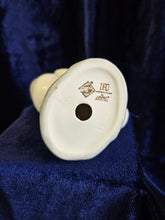 Load image into Gallery viewer, Nao Goose Figurine 42502
