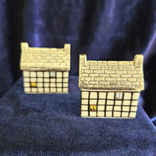 Load image into Gallery viewer, Wade England “Whimsey on Why” House  #42507
