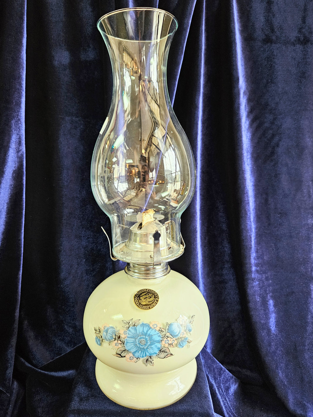 Lamplight Farms Ivory Glass Oil Lamp #2529