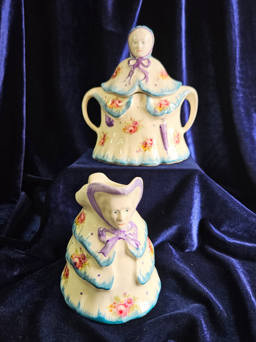 “Little Old Lady” Wood’s Sugar and Creamer Set #42508