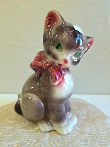 Royal Copley Cat with Bow Figurine 19753001