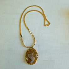 Load image into Gallery viewer, Agate Pendant Necklace on Chain 42510005
