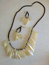 Load image into Gallery viewer, Mother of Pearl Shell Necklace and Earrings DP001
