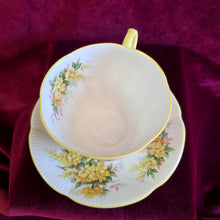 Load image into Gallery viewer, Royal Albert Blossom Time Series “Laburnum” 42510008
