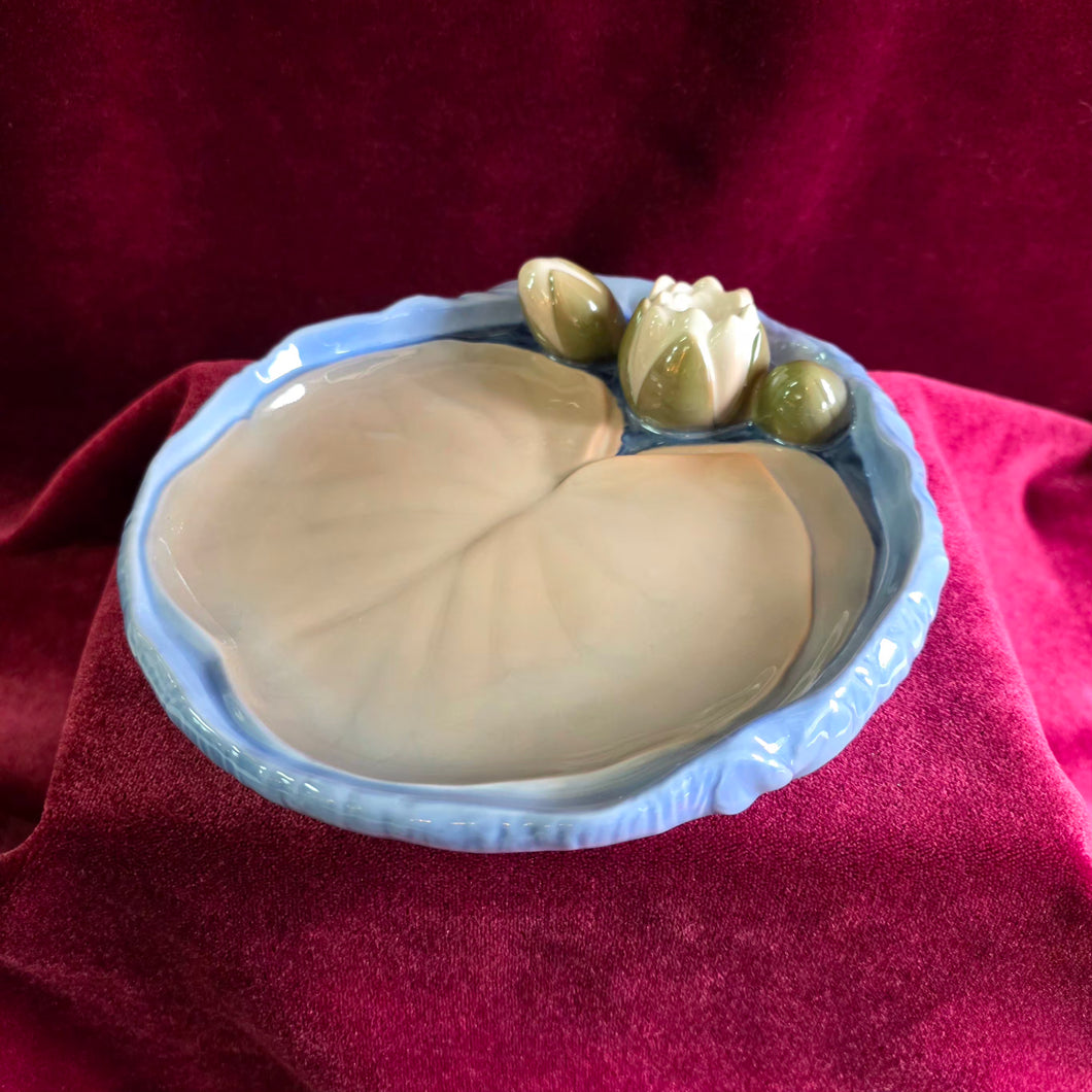 Bing & Grondahl Copenhagen Lilypad Dish 42510017
