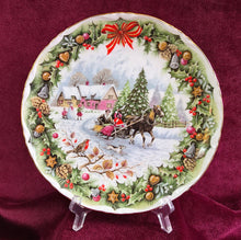 Load image into Gallery viewer, Royal Albert Christmas Sleighride Plate 42507
