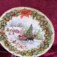 Load image into Gallery viewer, Royal Albert Christmas Sleighride Plate 42507
