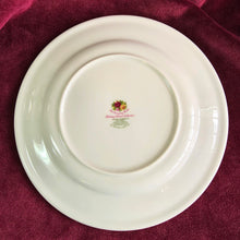Load image into Gallery viewer, Royal Albert Holiday Classics Collection Old Country Roses Plate 42510
