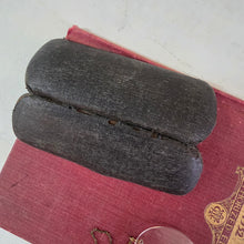 Load image into Gallery viewer, Antique Pince Nez Pinch Nose Reading Glasses. 42511
