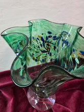 Load image into Gallery viewer, Signed Arte Vargas Blown Glass Vase 42508
