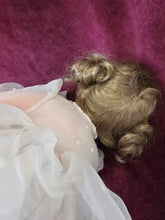 Load image into Gallery viewer, 035 Lee Middleton Doll - Reva Schick Original 25 55
