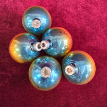 Load image into Gallery viewer, Vintage Ombre Christmas Ornaments 42510
