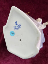 Load image into Gallery viewer, Lladro Fairy Godmother Figurine HAN
