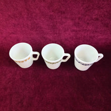 Load image into Gallery viewer, Pyrex Coffee Mugs 42511
