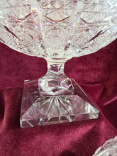 Load image into Gallery viewer, Brilliant Cut Crystal Lidded Candy Dish 020
