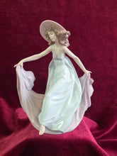 Load image into Gallery viewer, Lladro May Dance Figurine 036
