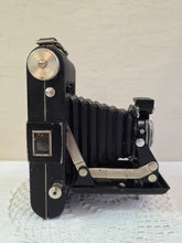 Load image into Gallery viewer, Vintage Folding Kodak Camera 42509
