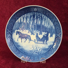Load image into Gallery viewer, Bing &amp; Grondahl Copenhagen Christmas Plates 42412

