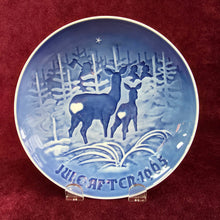 Load image into Gallery viewer, Bing &amp; Grondahl Copenhagen Christmas Plates 42412
