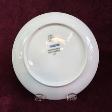 Load image into Gallery viewer, Bing &amp; Grondahl Copenhagen Christmas Plates 42412
