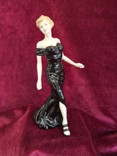 Load image into Gallery viewer, Royal Doulton Classics in Vogue Alana HN4499 43201

