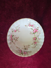 Load image into Gallery viewer, Royal Albert Lavender Rose Fruit/ Dessert Nappy
