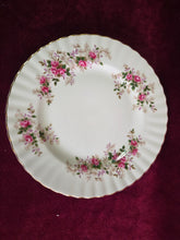 Load image into Gallery viewer, Royal Albert Lavender Rose Salad Plate 8-inch

