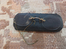 Load image into Gallery viewer, Antique Pince Nez Pinch Nose Reading Glasses. 42511
