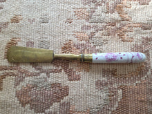 Load image into Gallery viewer, Porcelain handled Brass Butterknife 42306
