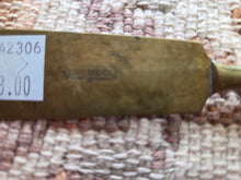 Load image into Gallery viewer, Porcelain handled Brass Butterknife 42306
