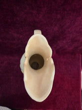 Load image into Gallery viewer, Hull Pottery Iris Pitcher 032
