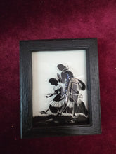 Load image into Gallery viewer, Black &amp; White Silhouette Pictures 2530
