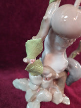 Load image into Gallery viewer, Lladro Squirrel on tree branch 043
