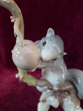 Load image into Gallery viewer, Lladro Squirrel on tree branch 043
