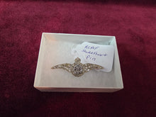 Load image into Gallery viewer, RCAF Sweetheart Pin 42601
