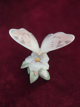 Load image into Gallery viewer, Lladro Butterfly Figurine HAN

